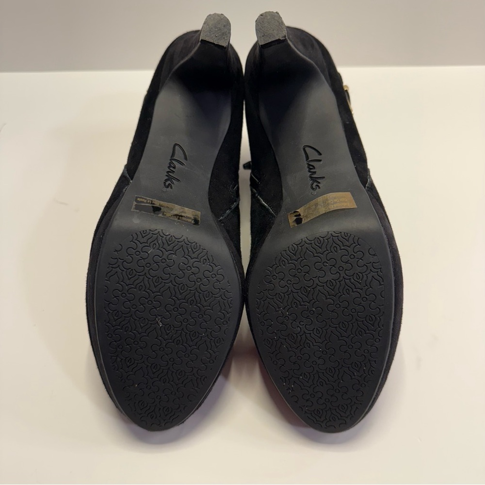 Clarks Brier Milan Black Suede Heeled Ankle Booties Women’s 9M - Picture 8 of 12